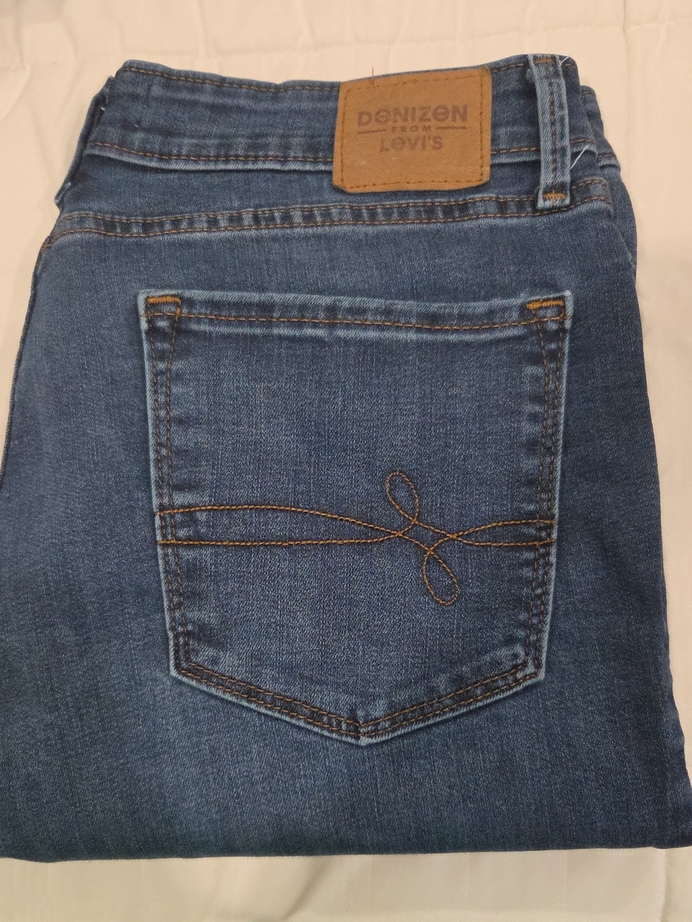 Denizen from Levi's Medium Blue Denim Jeans with Brown Stitching